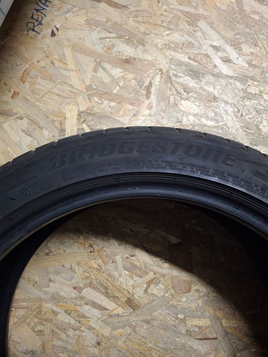 Anvelope Runflat Bridgestone pret pt toate 4 buc vara225/45//19