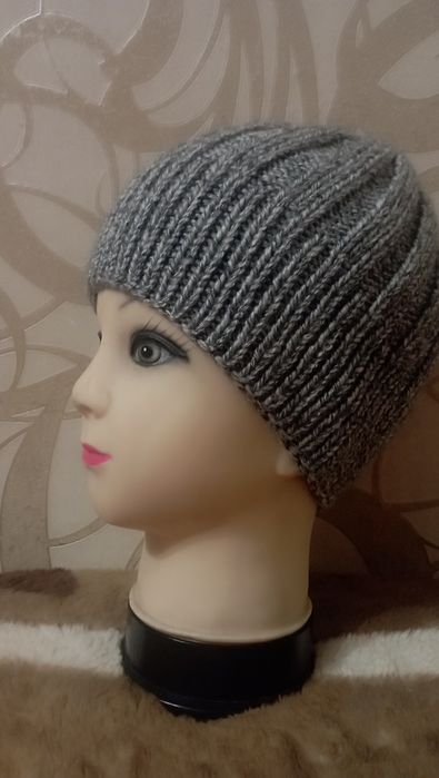 Продаю шапку мужскую.