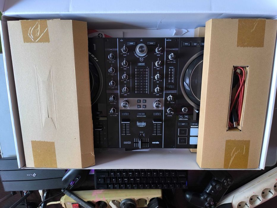 DJ-контроллер Hercules DJ Control Inpulse 500