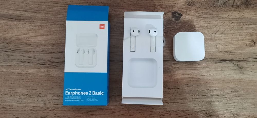Продаётся Mi Earphones 2 basic