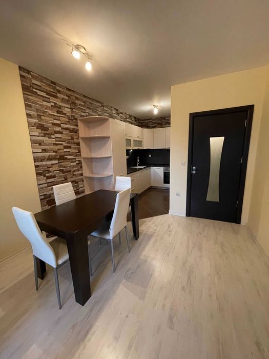 Дава се под наем Тристаен апартамент в София, Красно село - 90 кв.м за 900 € - Снимка #1