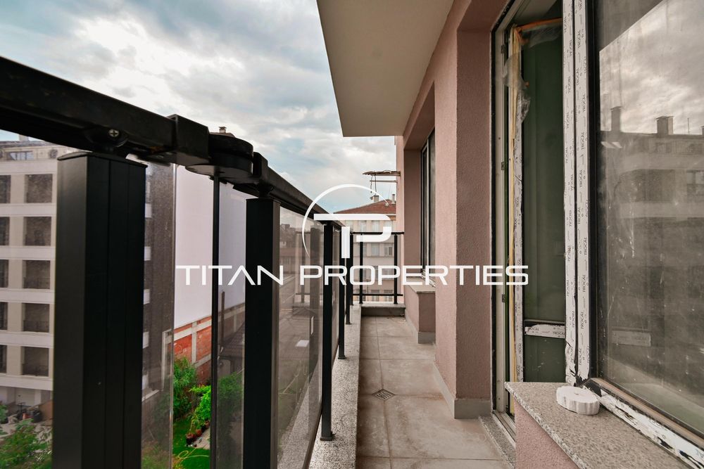 Двустаен , с Акт 16 , Център