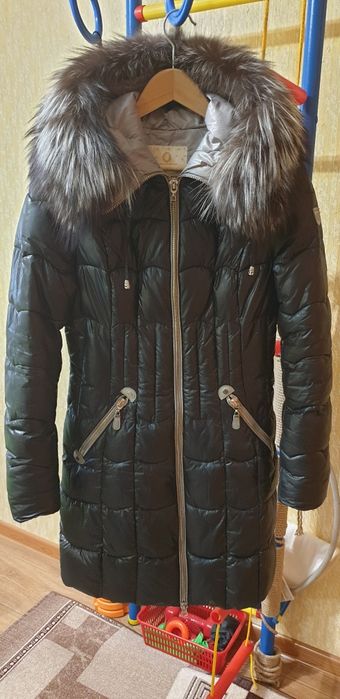 Зимний пуховик р.44/46.