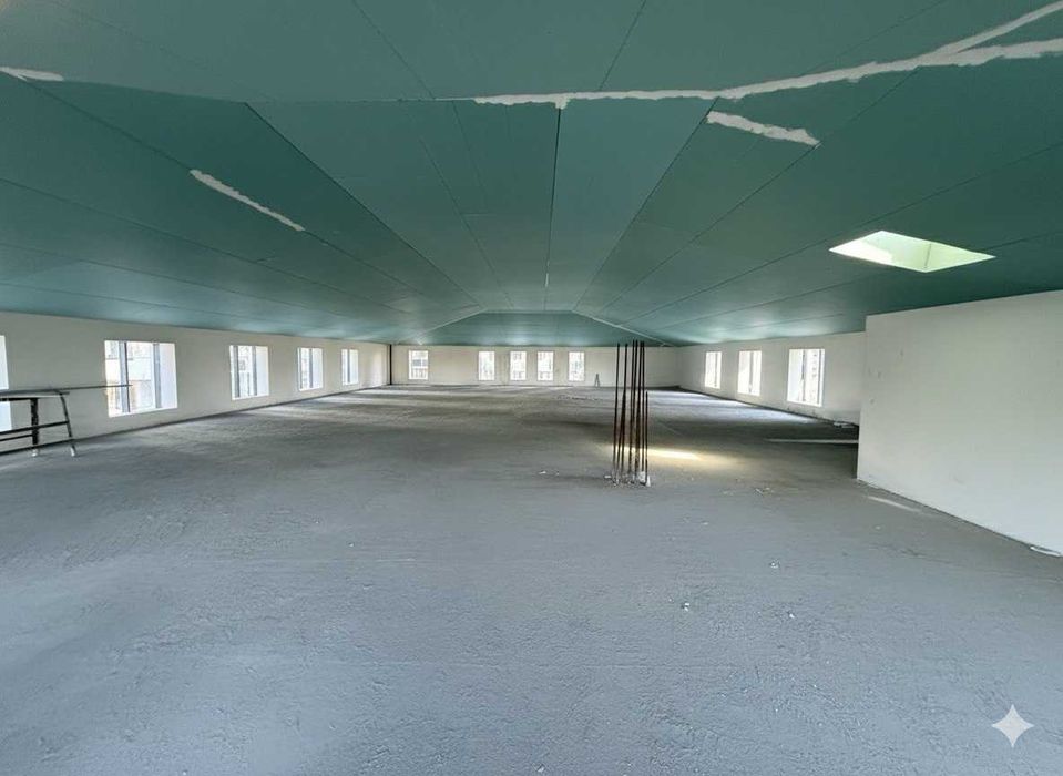 Сдается отдельно стоящие здание вдоль 1 линии Юнус Абад 7 квартал SH83