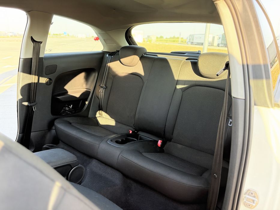 Audi A1 1.6 TDI 2011 | Bi-Xenon | CarPlay/Android Auto | Scaune Încalzite | Ambreiaj Schimbat