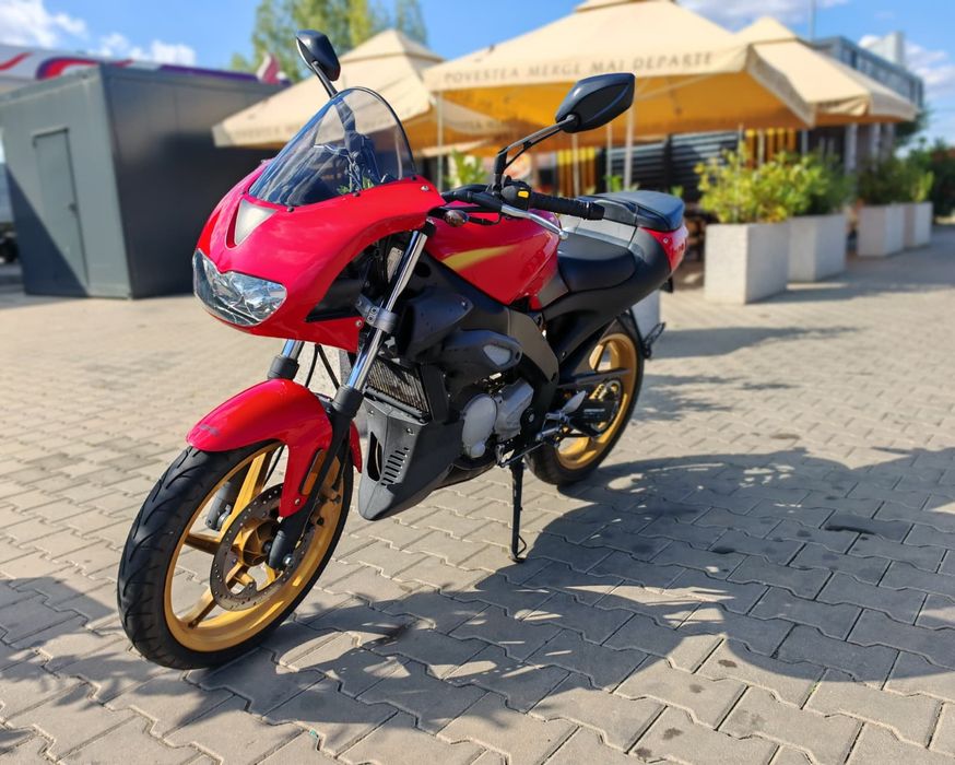 Motocicletă Aprilia RS50 Tuono