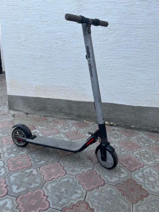 Электросамокат NineBot