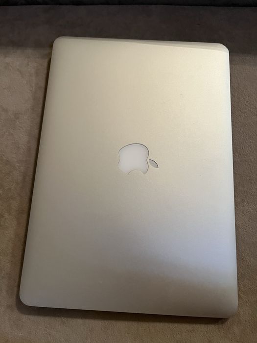 Aplle Macbook air 13
