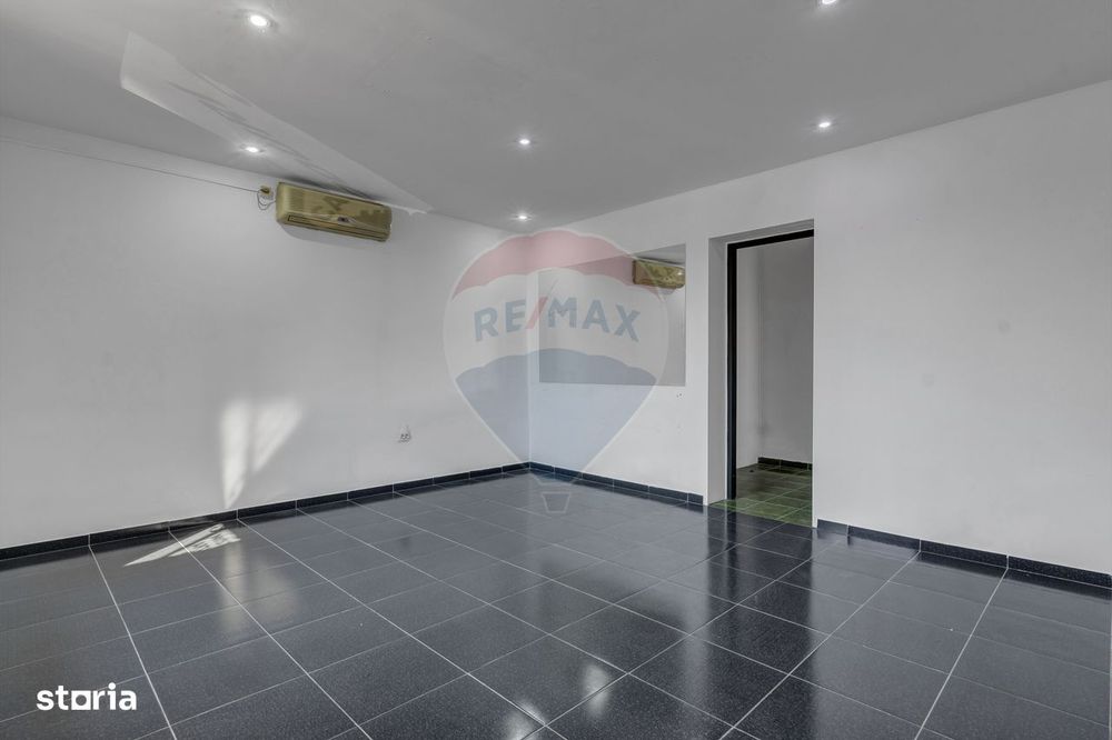 Oportunitate rară în Chișineu-Criș: locuință și spații comerciale