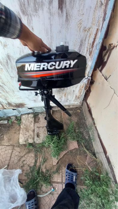 Продам лодочный матор Mercury