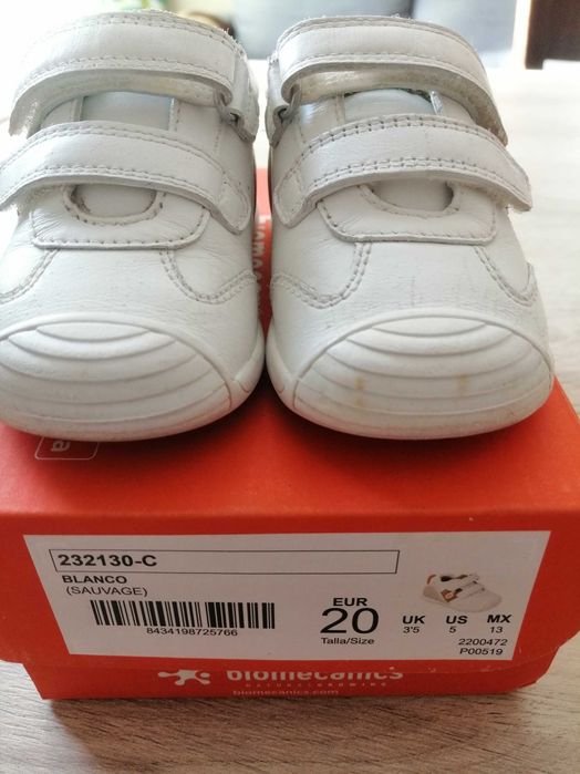 Бебешки обувки BIOMECANICS, бели, № 20.