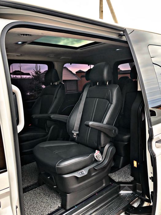 Hyundai Staria Lounge