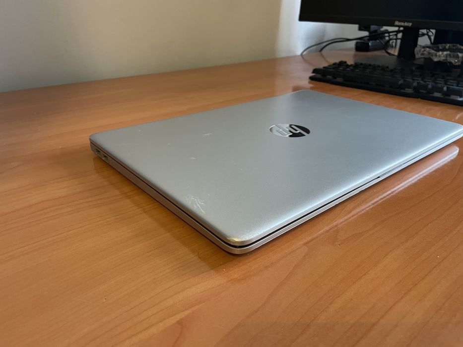 Hp povilion 15 AMD ryzen 5 5500u