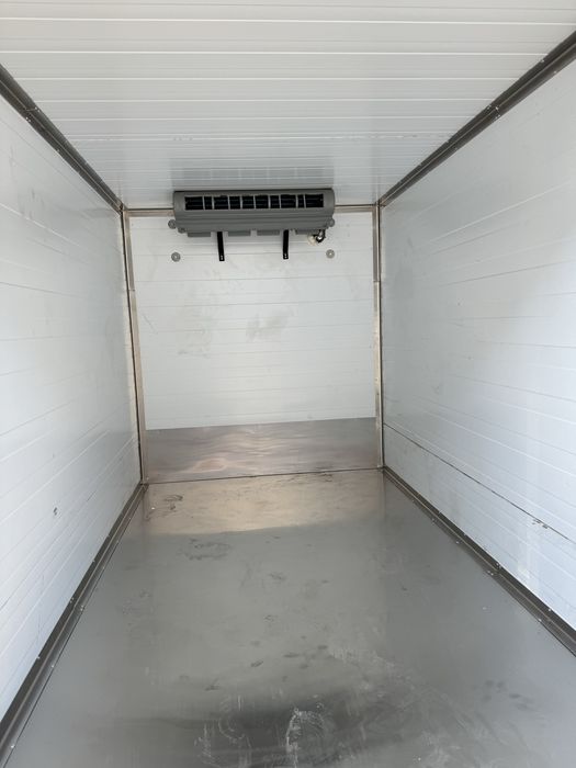 Рефрежератор седвич панел бутка