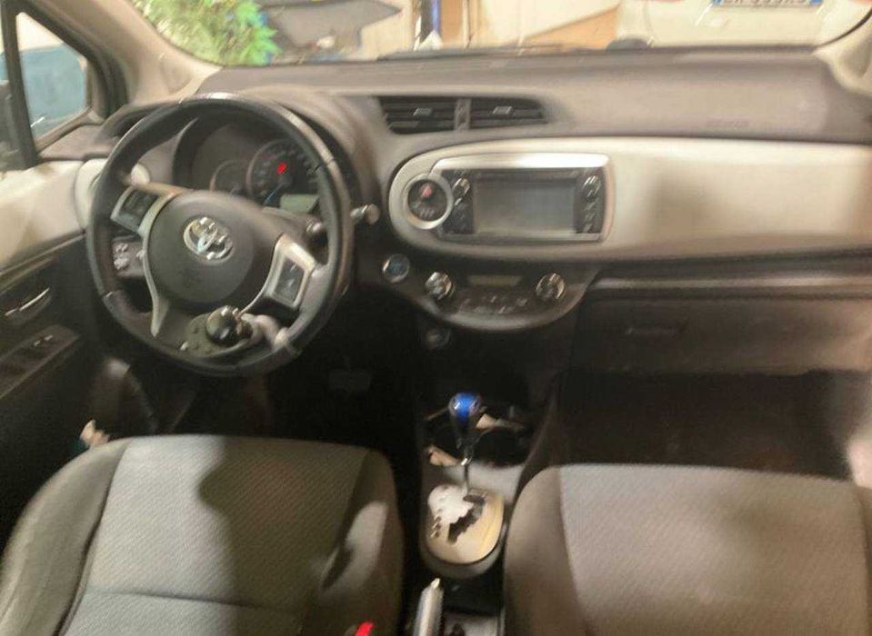 Toyota Yaris Hybrid 3 броя на части