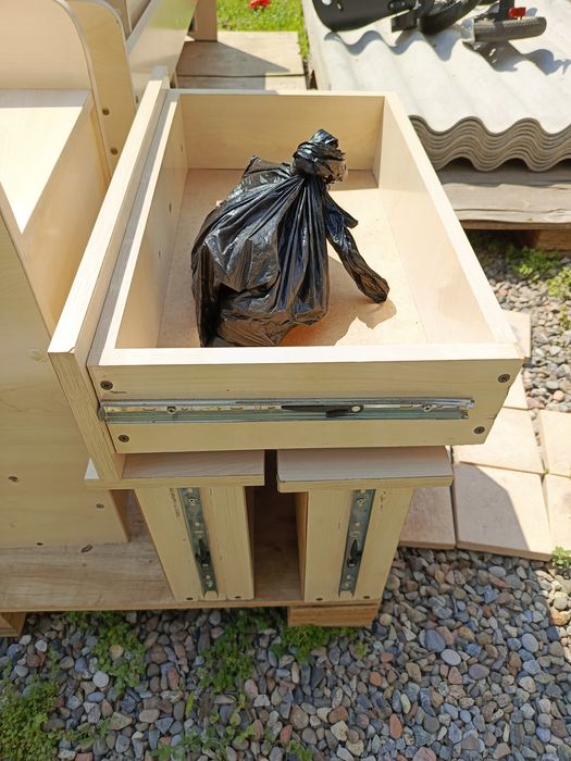 Bolalar kravati tumbasi bilan