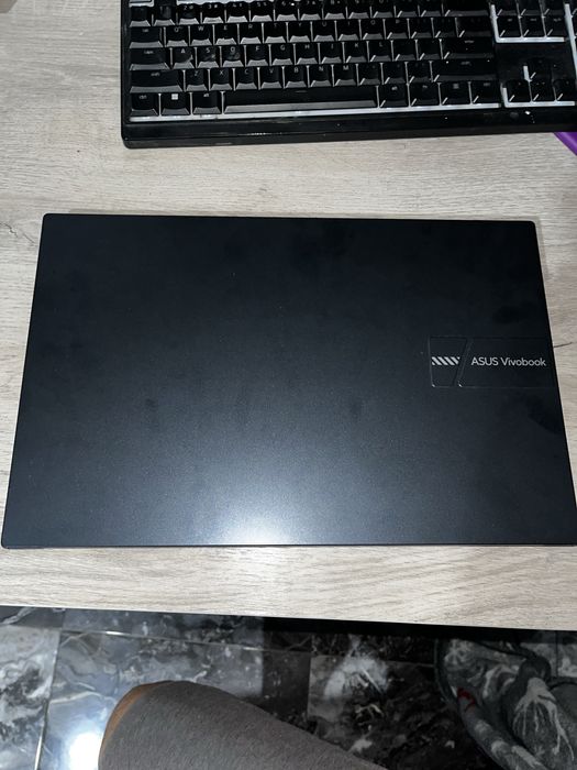 Asus Vivabook.