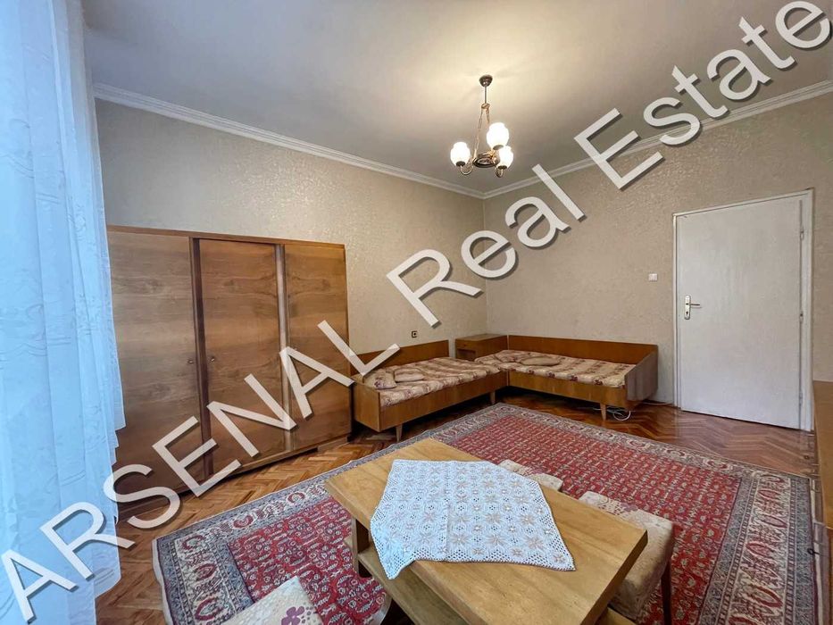 Дава се под наем Тристаен апартамент в София, Център - 100 кв.м за 480 € - Снимка #4