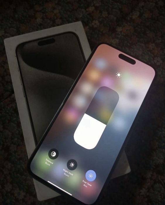 Iphone 15 ideal holatda