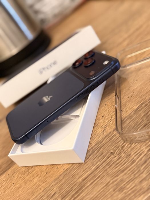 Iphone 17 pro 256gb in garantie pana in 2027