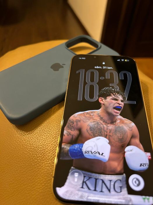 Vand iphone 13 pro gold