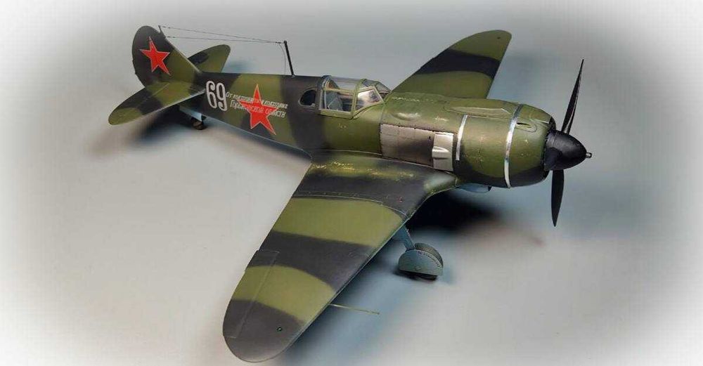 Сборная модель самолета Ла-5(Звезда. 1/48)