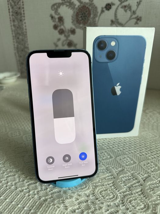 Продам Iphone 13 айфон
