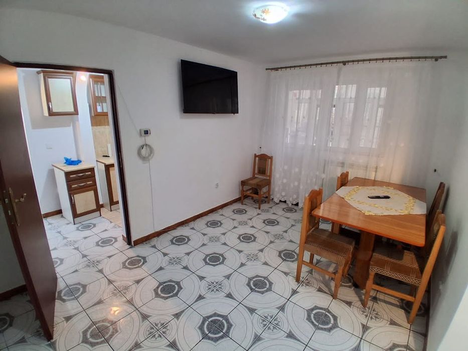 Apartament 3 camere (parter) zona Kaufland