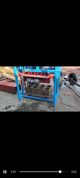 220 V  Шлакаблок аппарат.