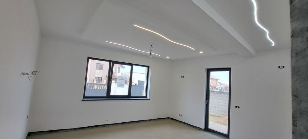 Vand vila/casa Vladimirescu pe un singur nivel