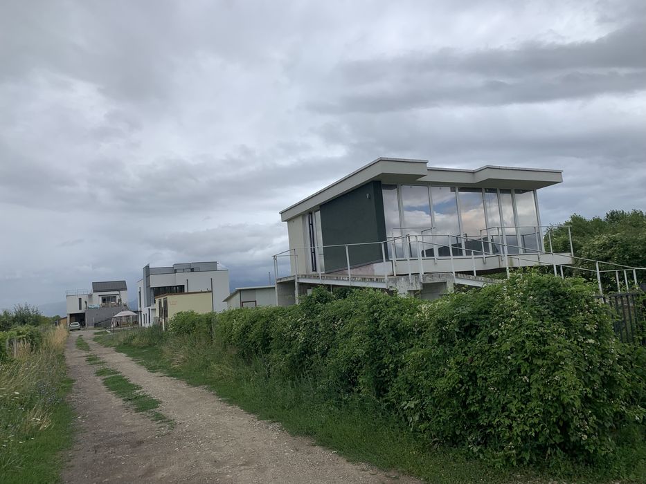 Birou lucru/studio diverse sau de locuit, de inchiriat