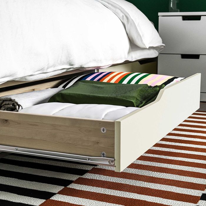 IKEA MANDAL 160x200 + матрак iSleep Duosense – отлично състояние