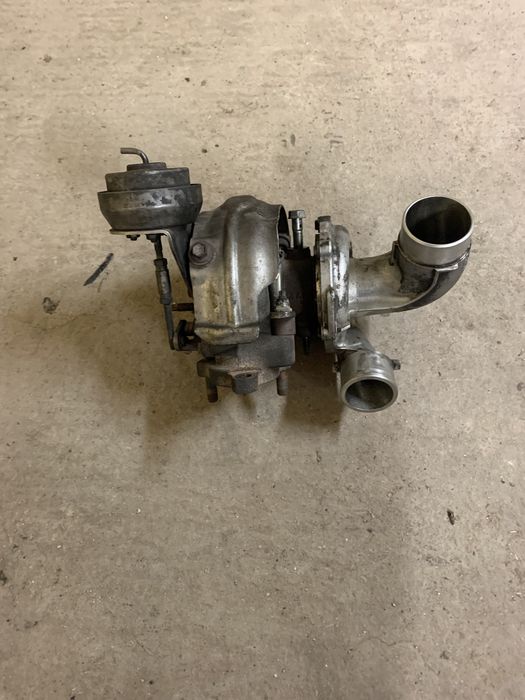 Турбина за двигател 2.0 D4D 126 к.с. 1AD-FTV