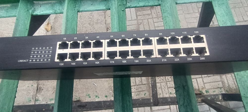 Продам сетевой каммутатор