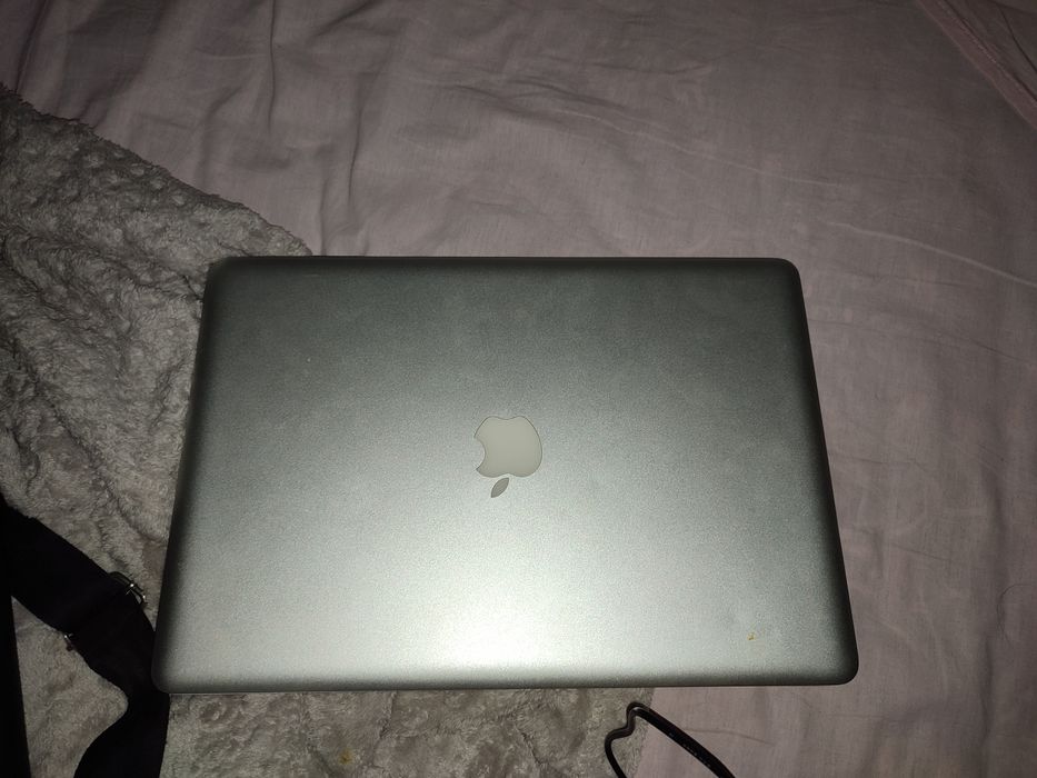 Срочно продается Mac Book