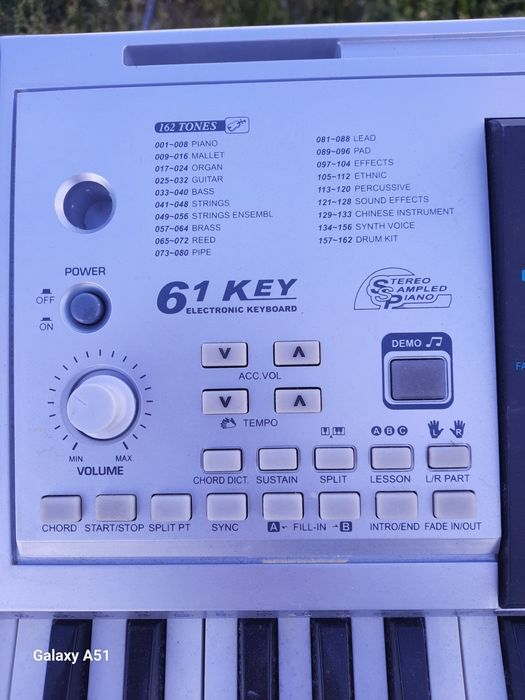 Синтезатор. Работещ....