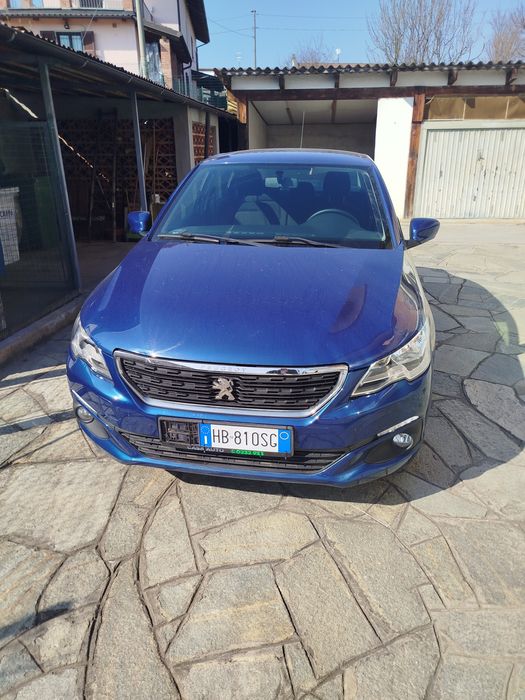 Peugeot 301  1200 benzina