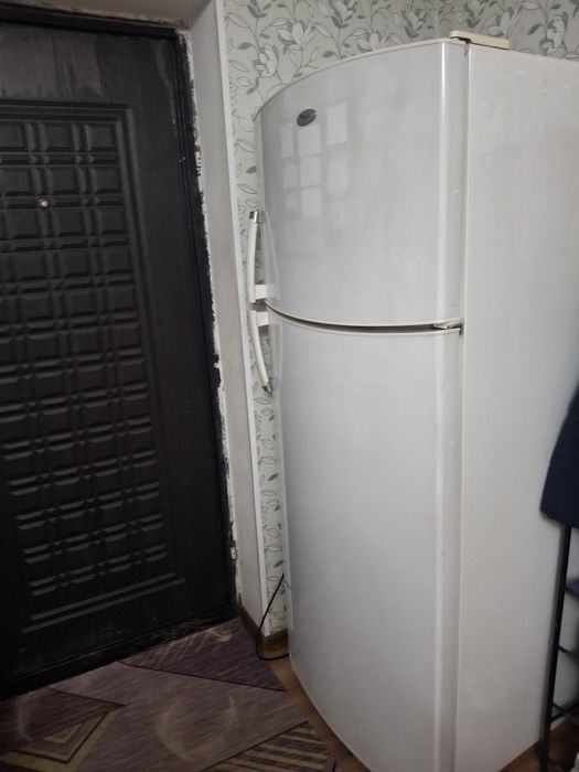Продам холодильник