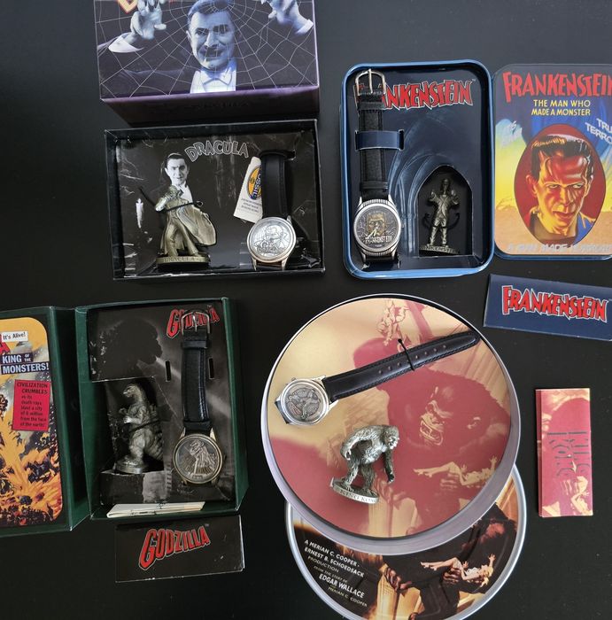 Colectie completa Fossil Universal Monsters watches