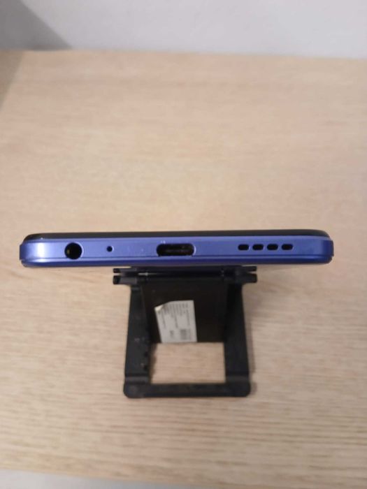 Telefon Smart Vivo Y21 (V2111) Metallic Blue, 4GB + 1GB RAM, Capacitate de Stocare 64GB