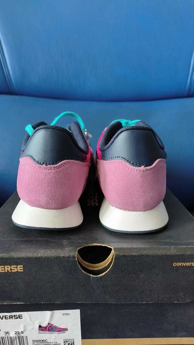 Converse Thunderbolt - 150 lei - NOU - 35.5 si 36