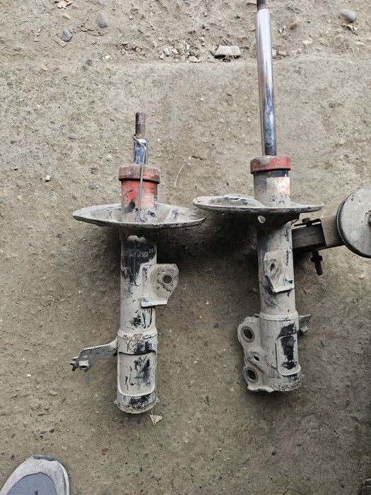 Стойки перед камри50 америка