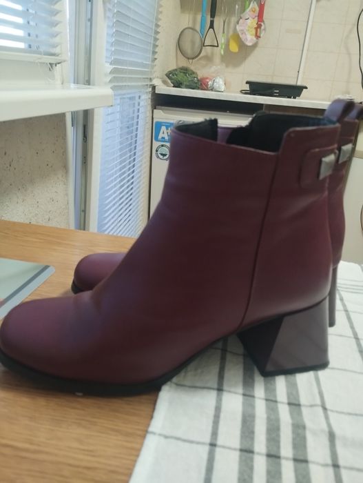 Боти от естествена кожа, 38 номер