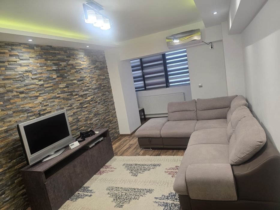 Inchiriez apartament cu 2 camere Craiova-centru