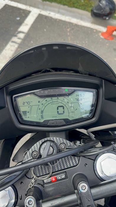 Motocicleta Aprilia Tuono 125 cc