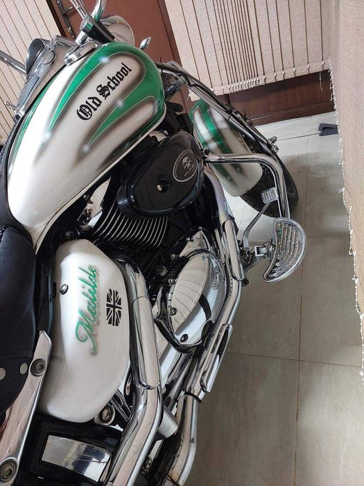 Чопър Suzuki Volusia 800