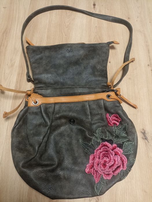 Дамска чанта от естествена кожа