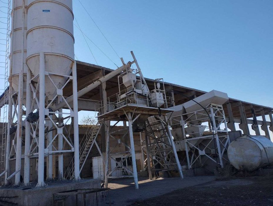 Beton ishlab chiqarish stanogi sotiladi