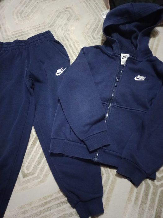 Продам детские вещи