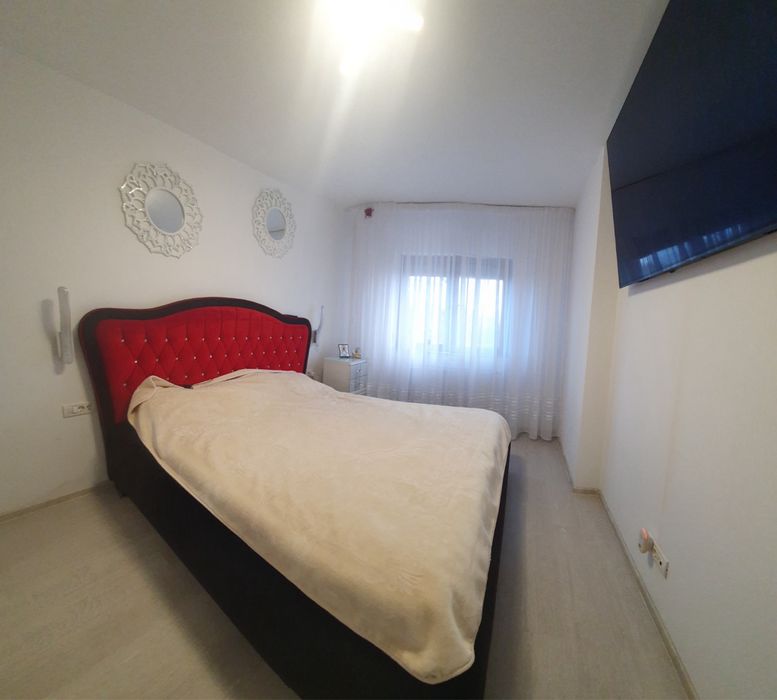 Vând apartament (case însiruite) direct proprietar